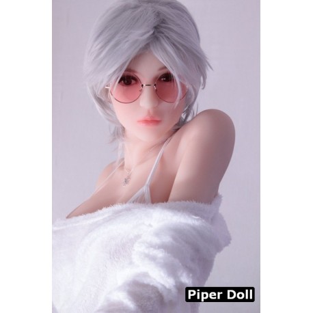 Poupée Piper Doll au teint pâle - Miyuki - 160cm