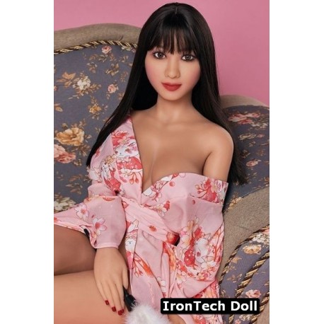 Jolie mannequin réaliste IronTech - Yumiko - 154cm